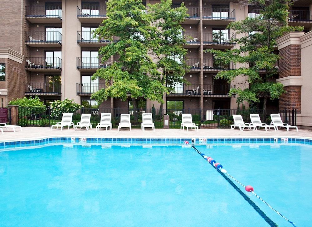 holiday inn express rolling meadows schaumburg area