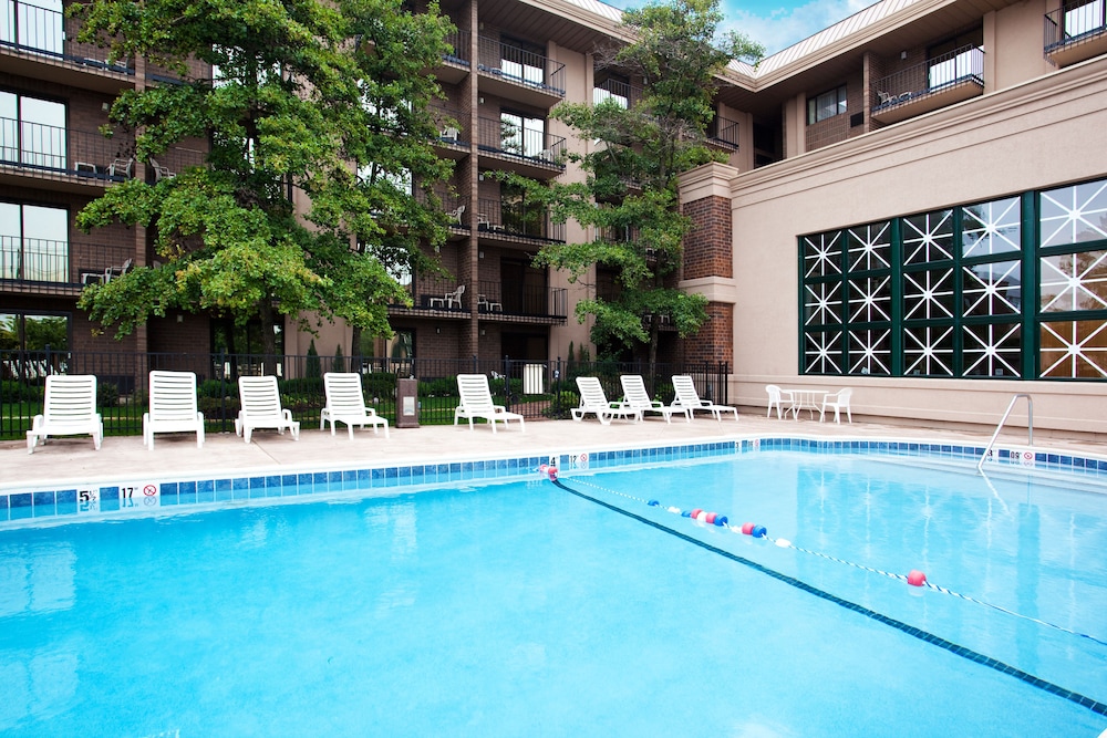 holiday inn express rolling meadows schaumburg area