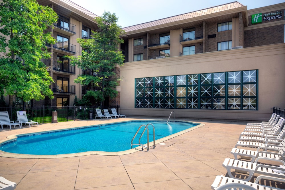 holiday inn express rolling meadows schaumburg area