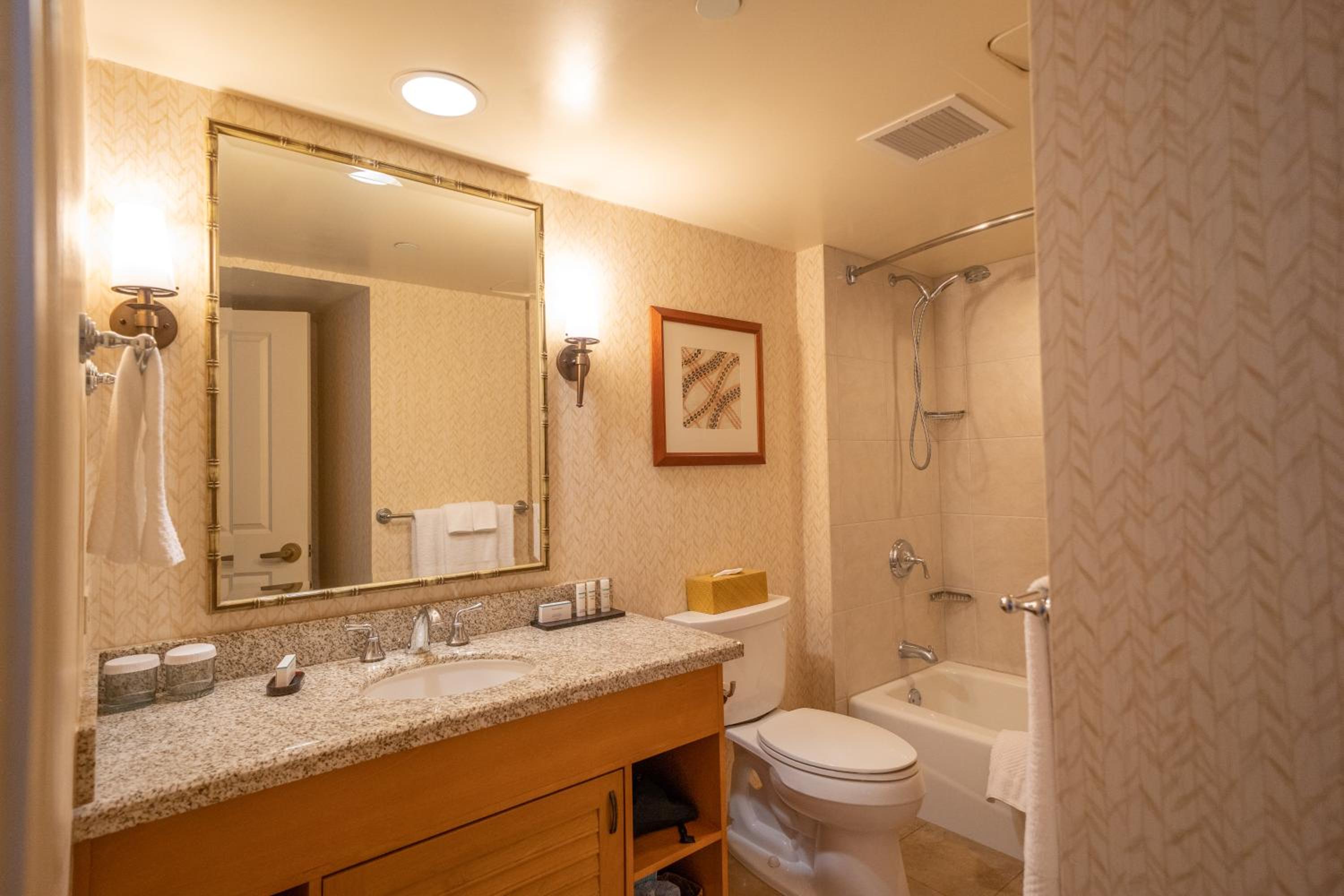 embassy suites by hilton waikiki beach walk