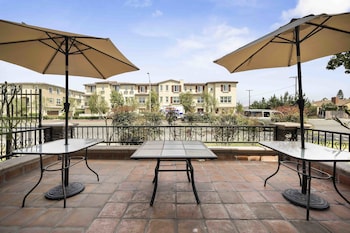 lemon tree hotel and suites anaheim