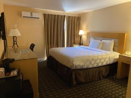 Lemon Tree Hotel & Suites Anaheim,Los Angeles>>Anaheim,3 star