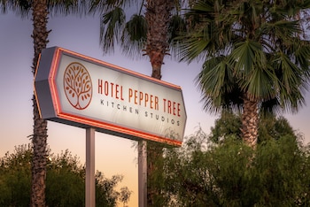 hotel pepper tree boutique kitchen studios anaheim