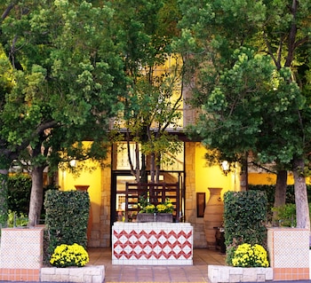 Hotel Pepper Tree Boutique Kitchen Studios - Anaheim,Los Angeles>>Anaheim,3 star