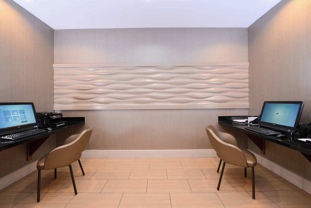 springhill suites by marriott corona riverside