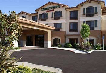 courtyard thousand oaks ventura county
