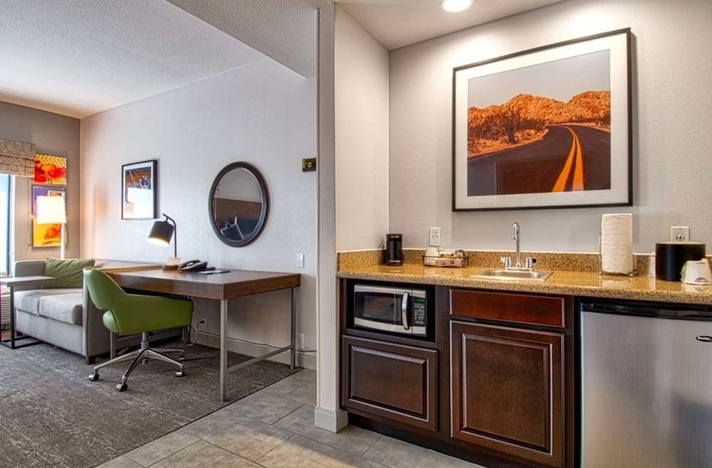 hampton inn and suites hemet