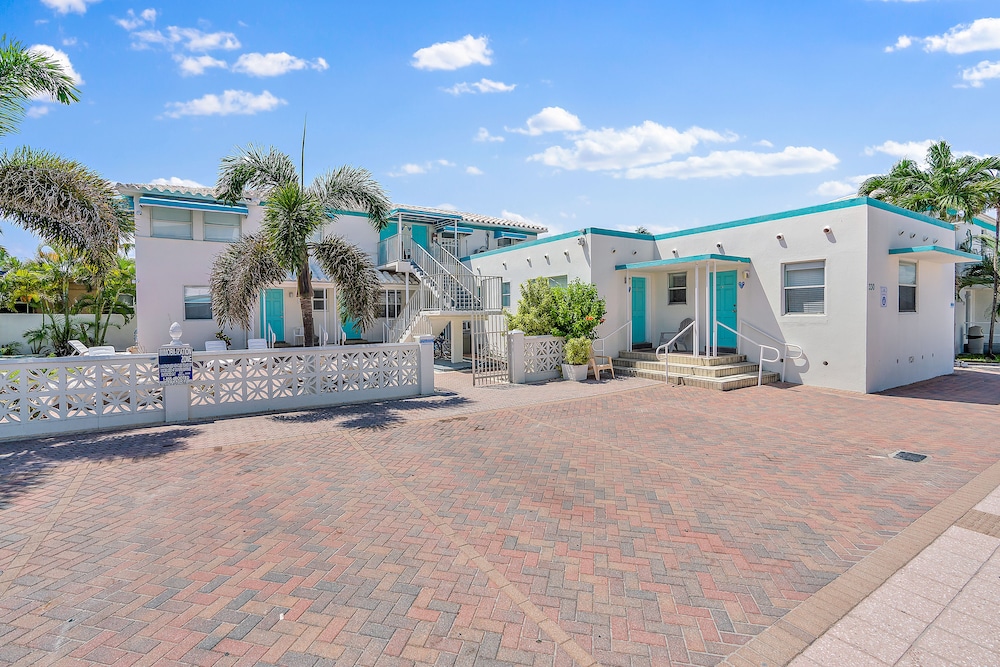 hollywood beachside boutique suites