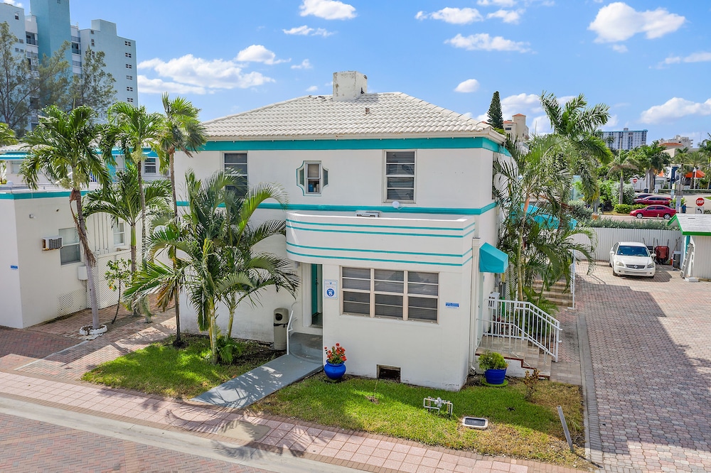 hollywood beachside boutique suites