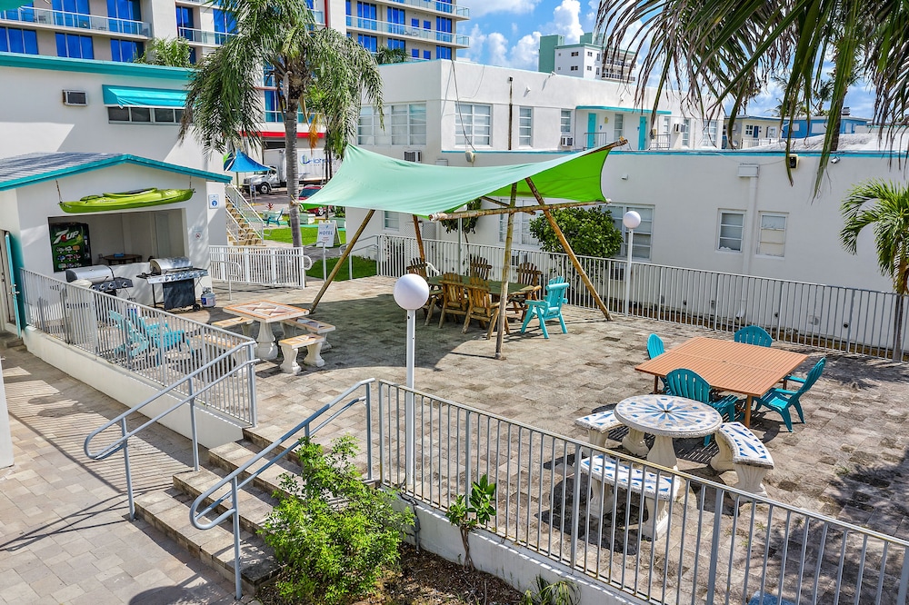 hollywood beachside boutique suites