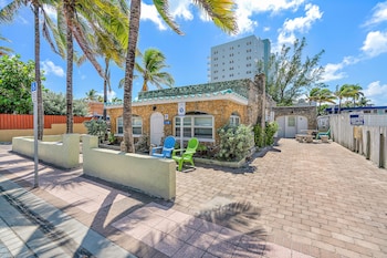 hollywood beachside boutique suites