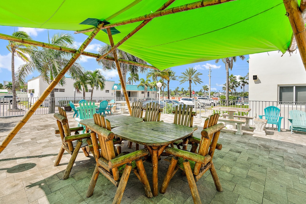hollywood beachside boutique suites
