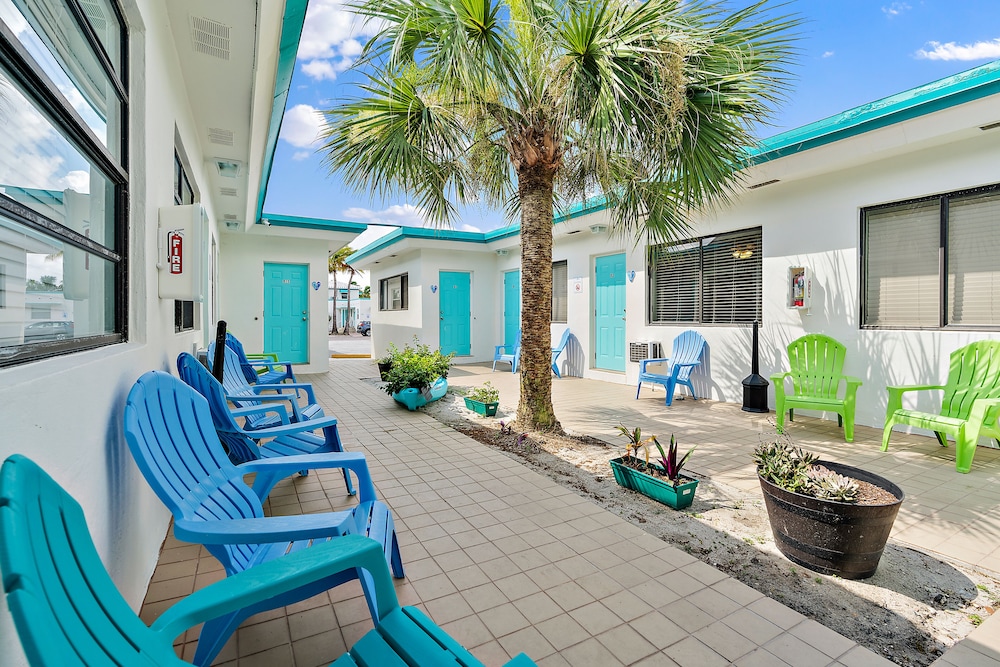 hollywood beachside boutique suites