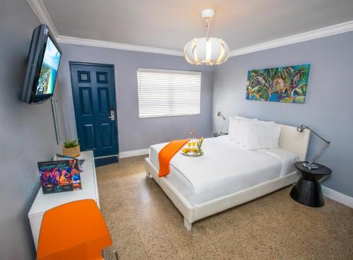 hollywood beach suites