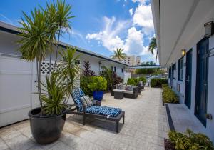 hollywood beach suites