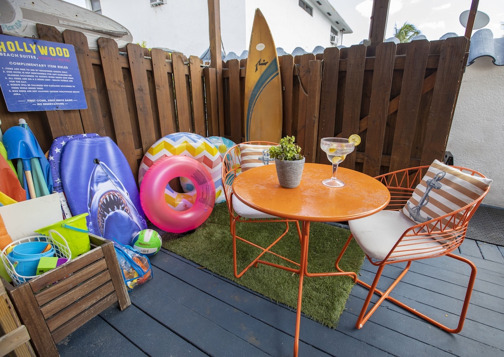 hollywood beach suites