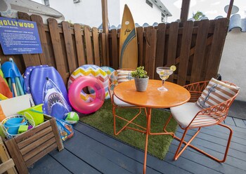 hollywood beach suites