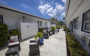 hollywood beach suites