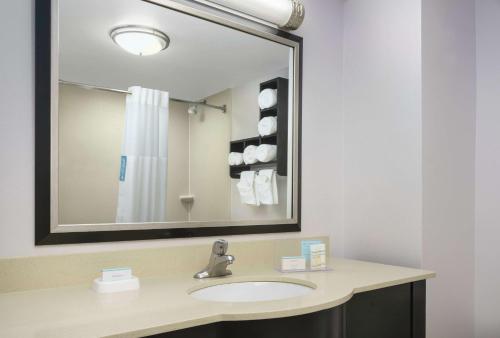 hampton inn and suites ft lauderdale west sawgrass tamarac