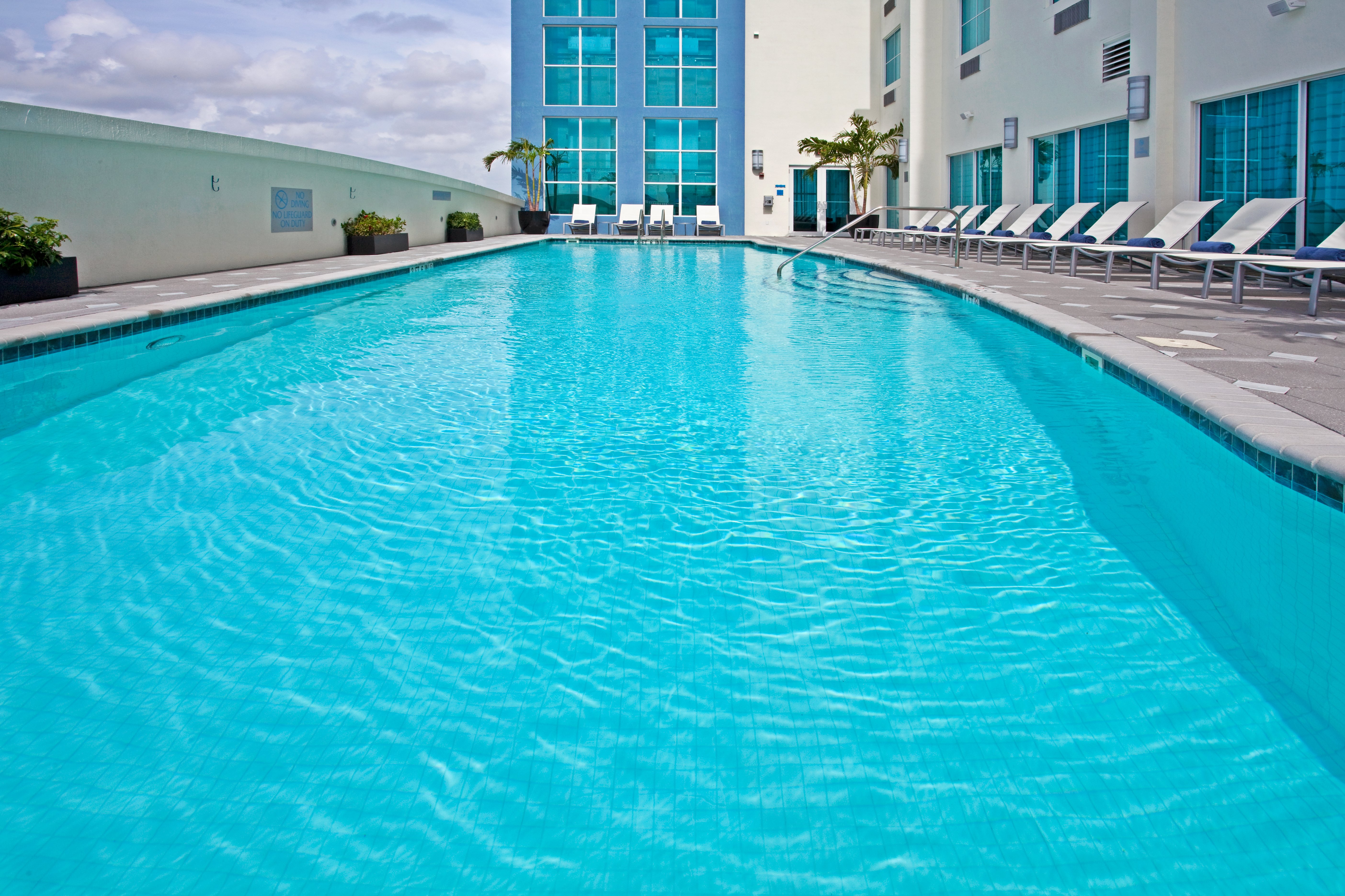 crowne plaza hotel fort lauderdale airport cruiseport by ihg