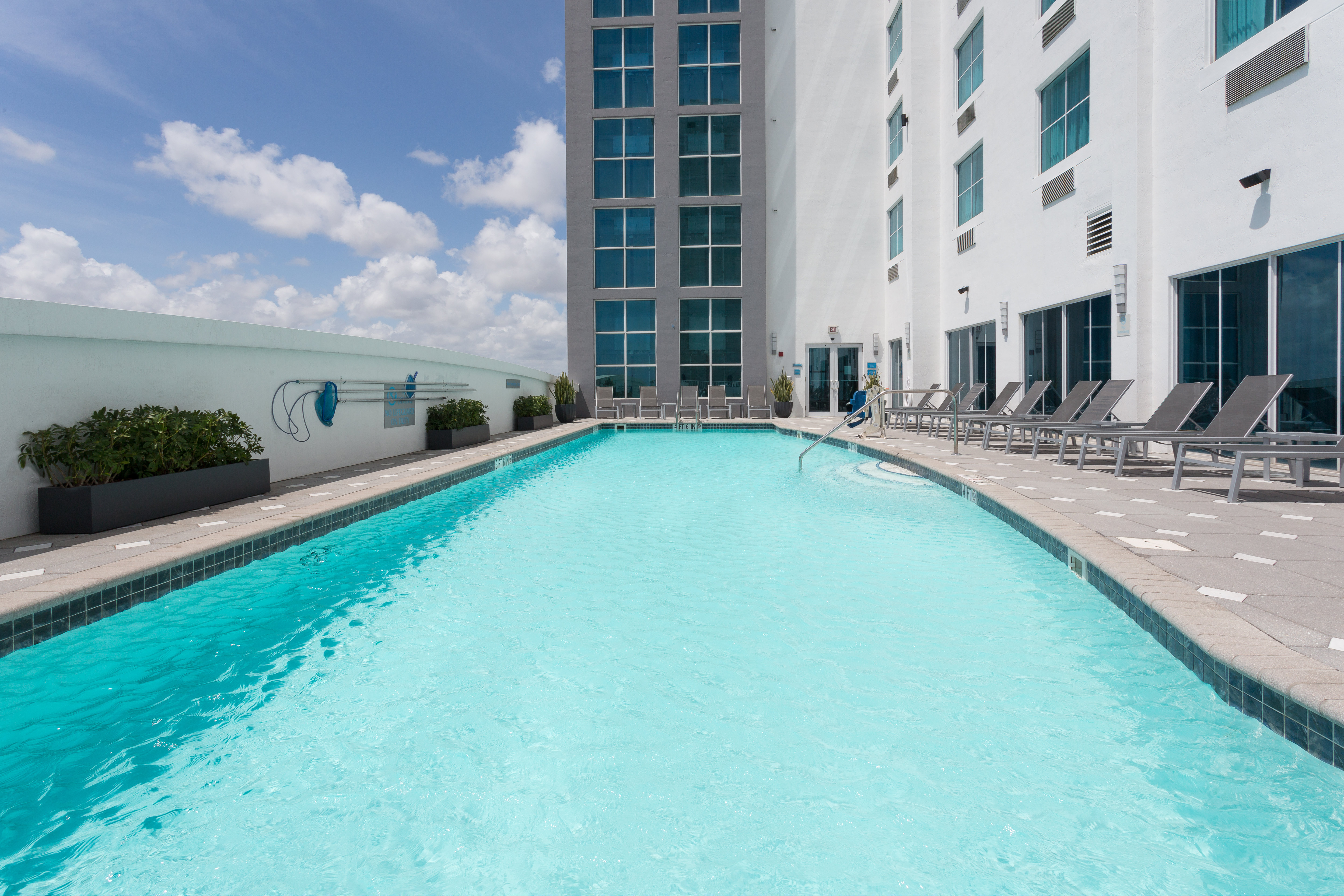 crowne plaza hotel fort lauderdale airport cruiseport by ihg