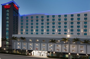crowne plaza hotel fort lauderdale airport cruiseport by ihg