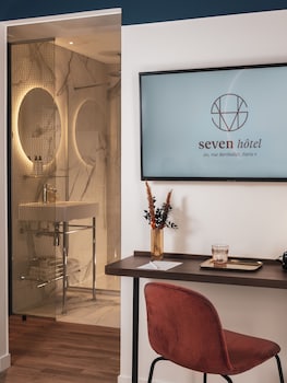 seven hotel paris