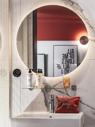 Seven Hotel Paris,20 Rue Berthollet,4 star