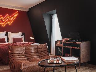 Seven Hotel Paris,20 Rue Berthollet,4 star