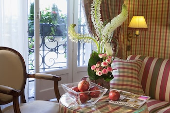 hotel chambiges elysees paris