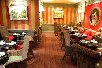 hotel chambiges elysees paris