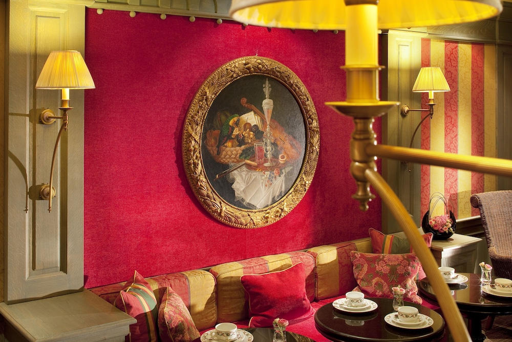 hotel chambiges elysees paris