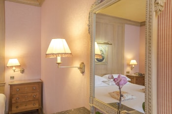hotel chambiges elysees paris