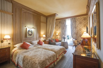 hotel chambiges elysees paris