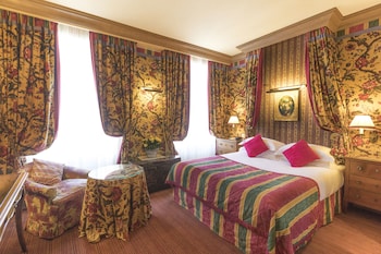 hotel chambiges elysees paris