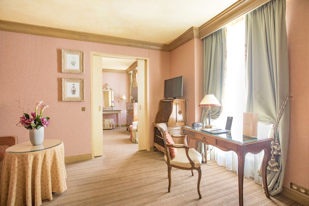 hotel chambiges elysees paris