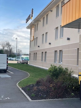 premiere classe hotel roissy aeroport cdg le mesnil amelot