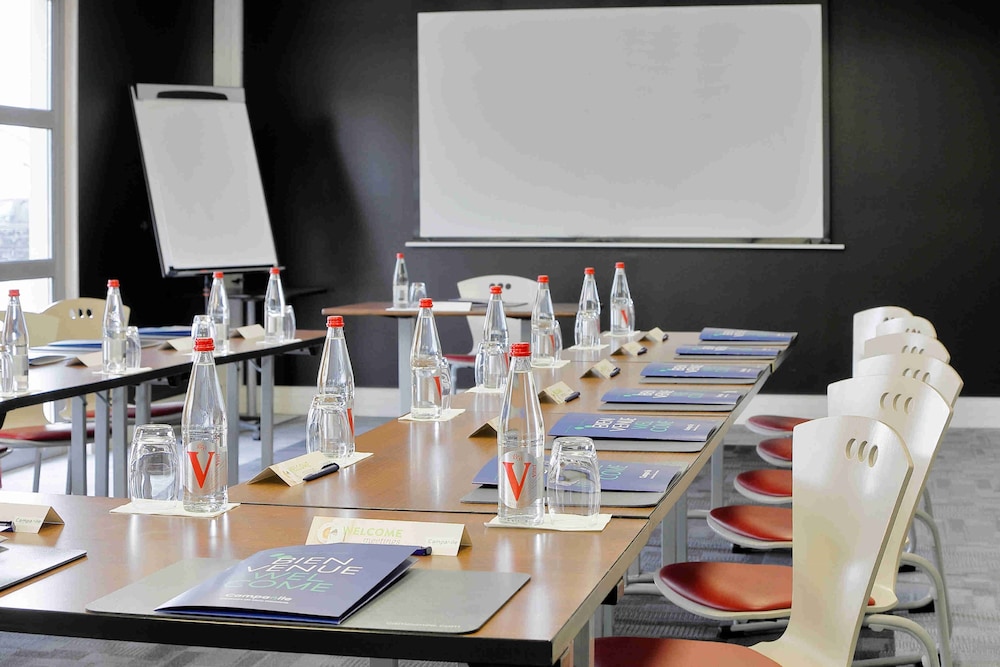 premiere classe hotel roissy aeroport cdg le mesnil amelot