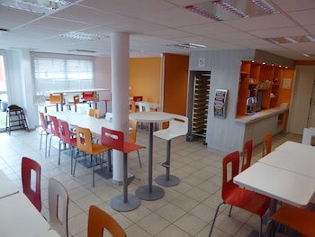 premiere classe hotel roissy aeroport cdg le mesnil amelot