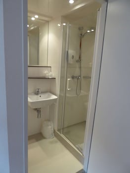 premiere classe hotel roissy aeroport cdg le mesnil amelot