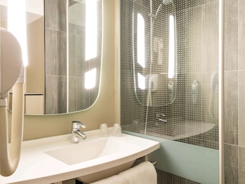 ibis paris gare du nord chateau landon 10eme