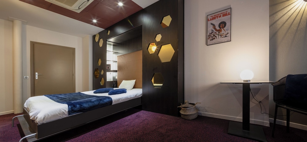 ibis styles paris pigalle montmartre
