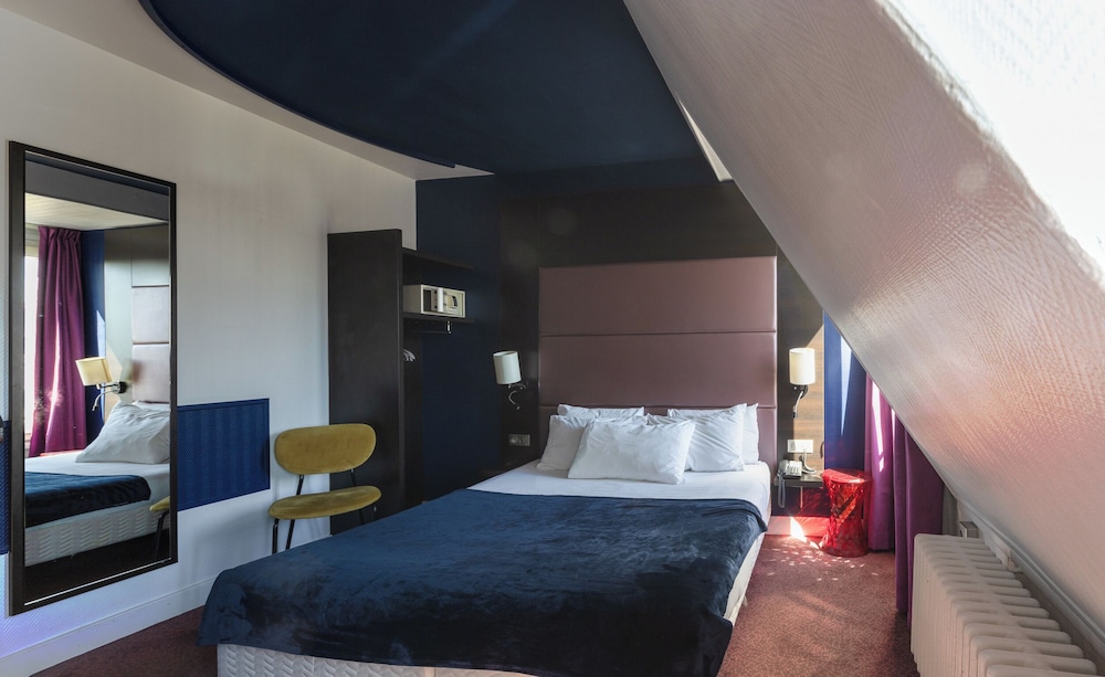 ibis styles paris pigalle montmartre