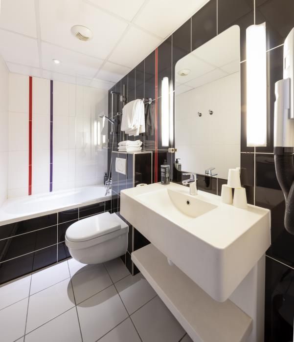 ibis styles paris pigalle montmartre