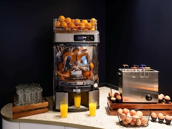 ibis styles paris opera lafayette