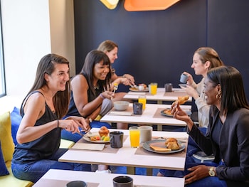 ibis styles paris opera lafayette