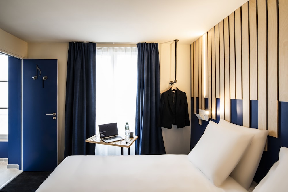 ibis styles paris opera lafayette