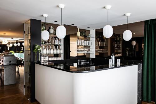 holiday inn paris elysees