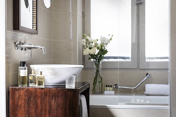 holiday inn paris elysees