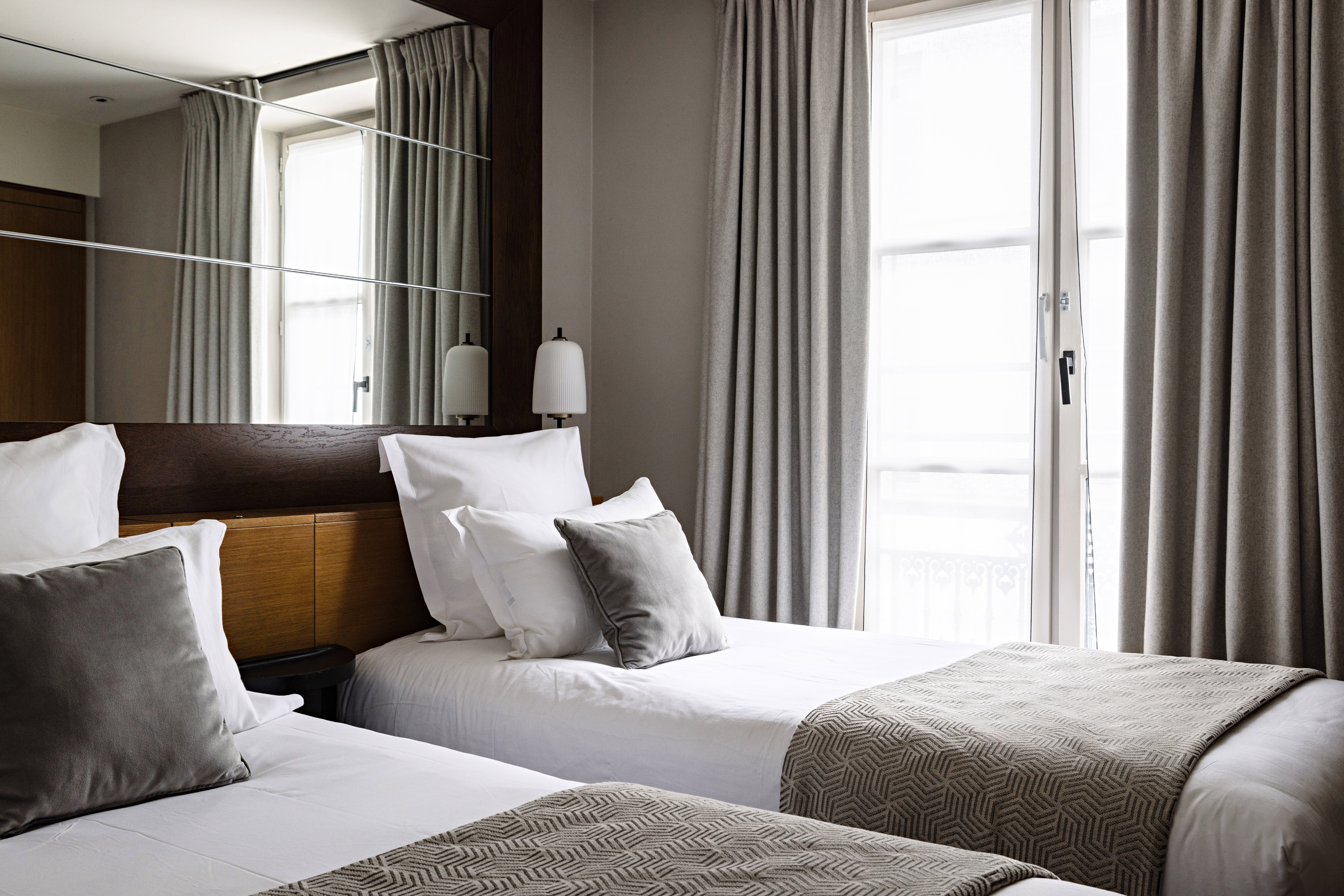 holiday inn paris elysees